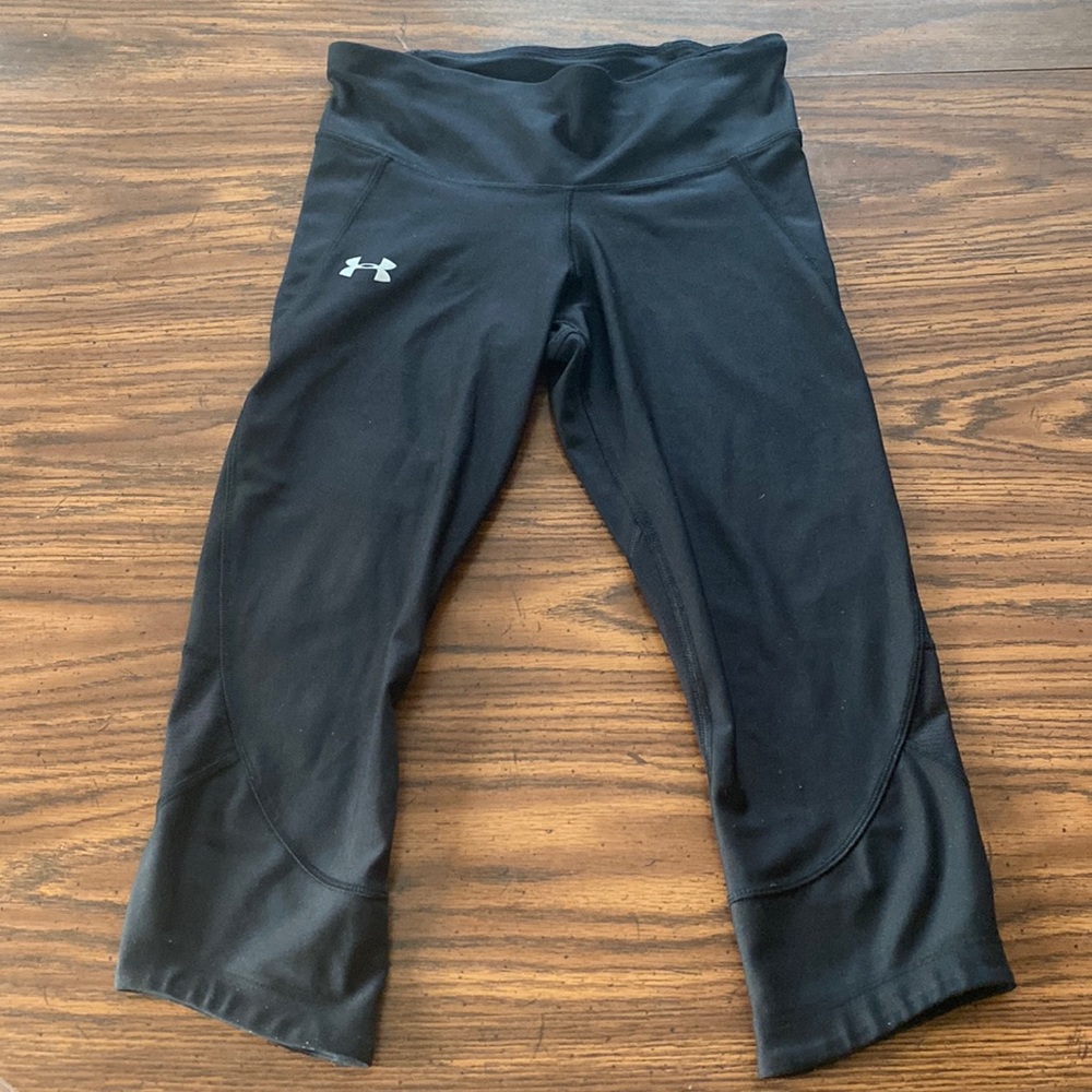 30:08 - Under Armour HeatGear Compression Capris